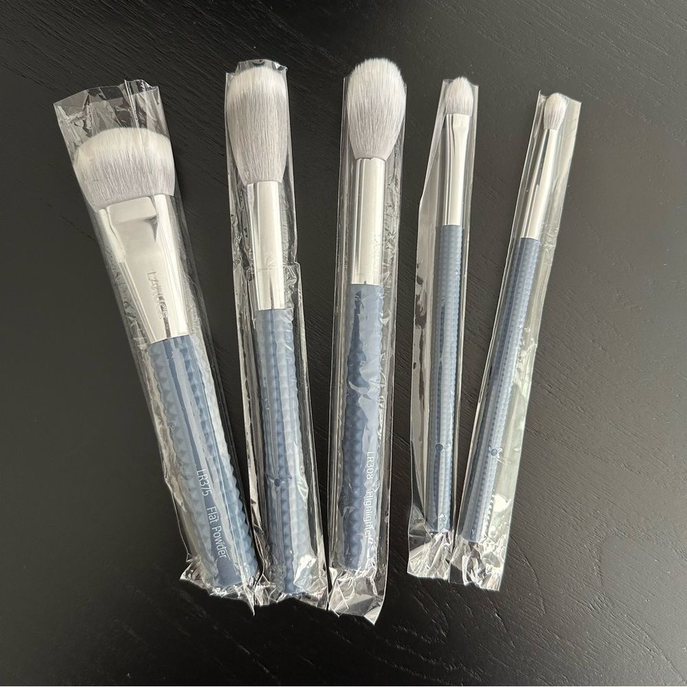 Laruce 5 Piece Brush Set (NWT) - Picture 2 of 3